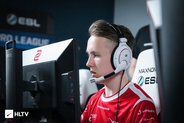 些替补的正 些替补的正